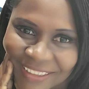 Meet your Posher, Yanira